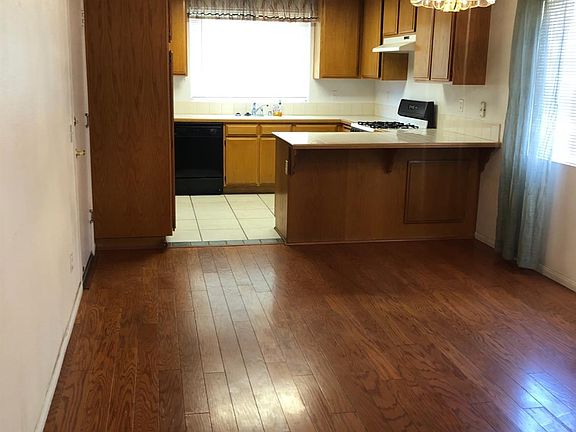 2nd image of 12459 Basswood Ln
