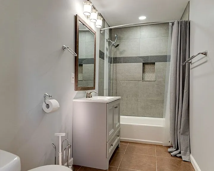 819 E Meade Ave — Photo 30