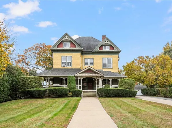 178 Eaton St, Providence, RI 02908