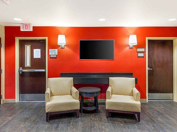 Lobby and Guest Check-in