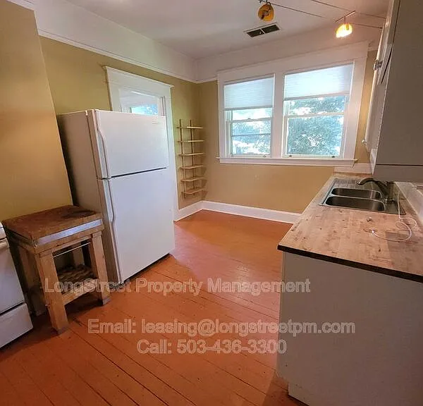 3816 N Borthwick Ave — Photo 9