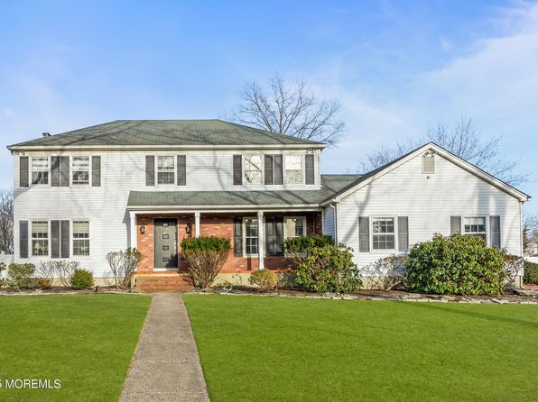 2 Windsor Dr