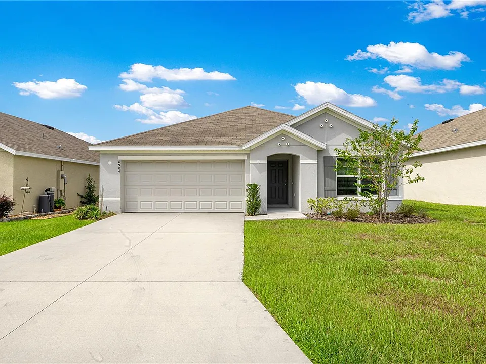 8904 SW 50th Ter