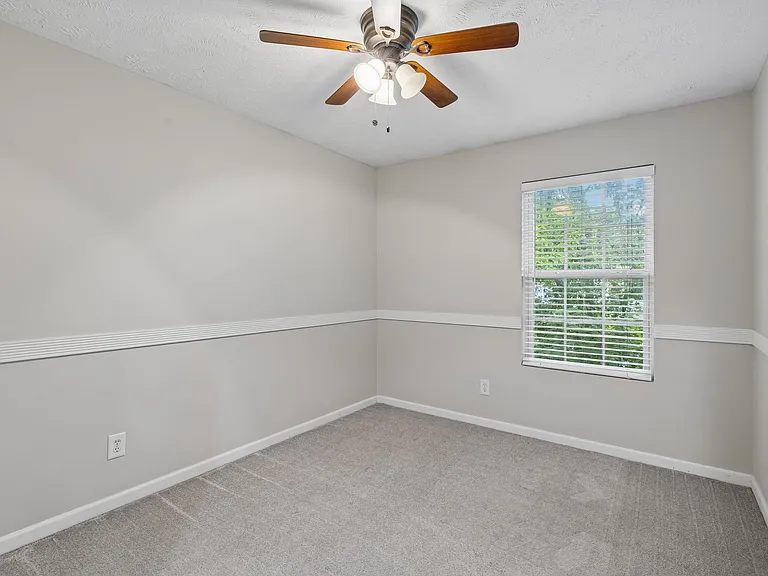 1424 Beech Grove Way — Photo 20