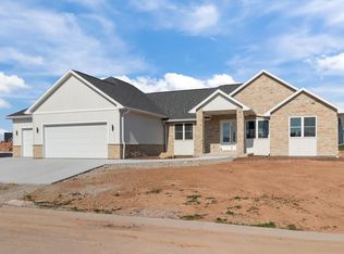 266 E Sweetwater Way, Appleton, WI 54913