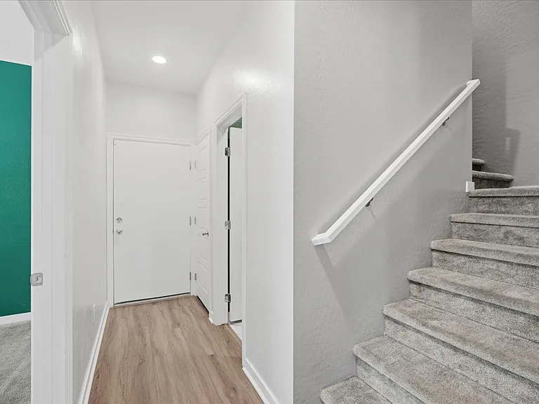 6510 Silver Estates Ave — Photo 10