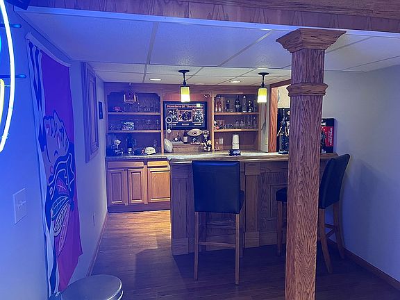 3rd image of 212 Halford Pl