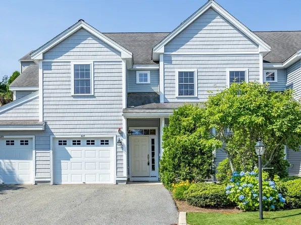 627 Devenwood Way Unit 627, Clinton, MA 01510