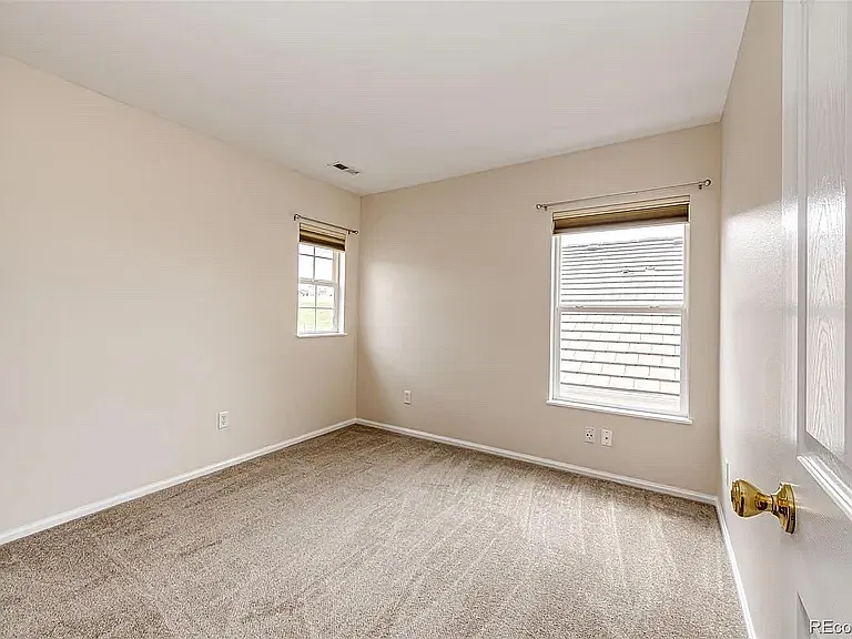 2 bed, 1.5 bath, 1362 sqft, $1,750 — Photo 4