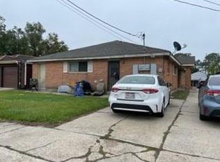 6030 Kuebel Dr, New Orleans, LA 70126