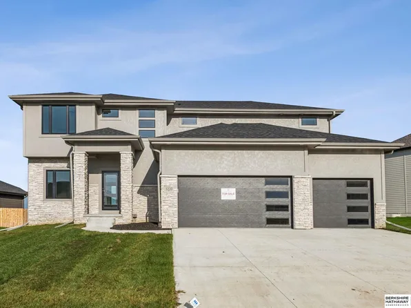 6220 N 208th St, Elkhorn, NE 68022