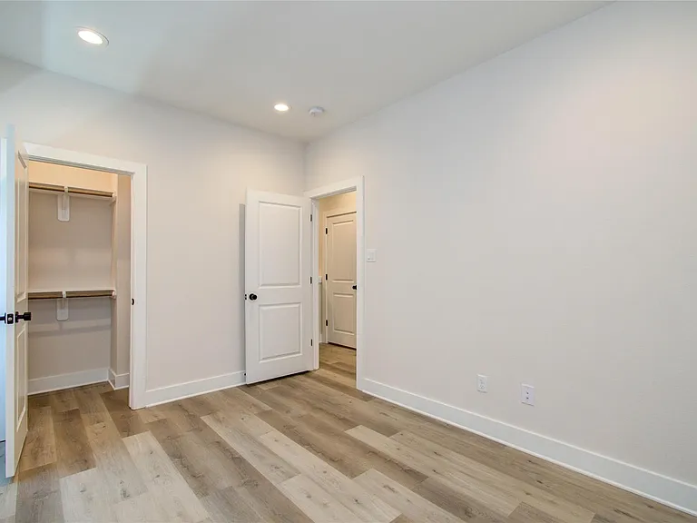 2626 W Tidwell Rd #B — Photo 24