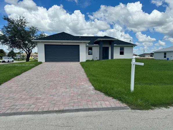 2044 Crawford Ave N, Lehigh Acres, FL