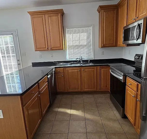 5591 Scotsview Dr — Photo 3