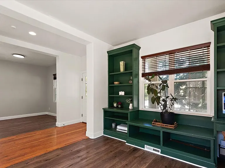 2475 Saint Paul Dr — Photo 5