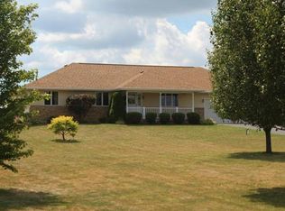 4879 Walnut Grove Dr, Poplar Grove, IL 61065