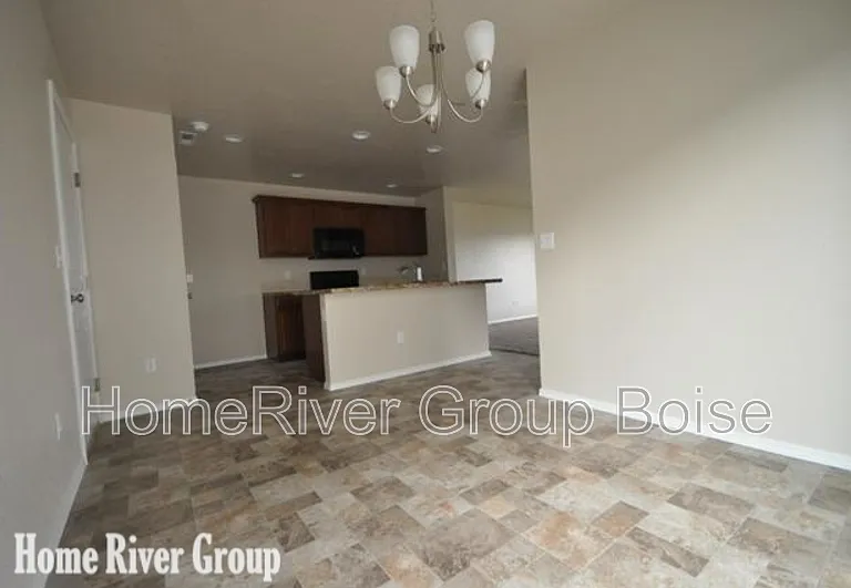 4265 S Overhill Way — Photo 5