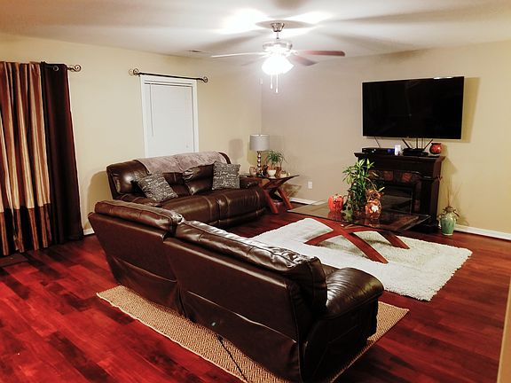 5th image of 305 Vermillion Dr