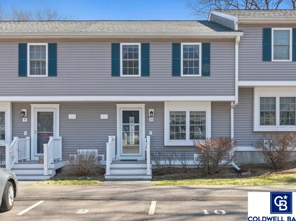 10 Benjamin Landing Ln, Franklin, MA 02038