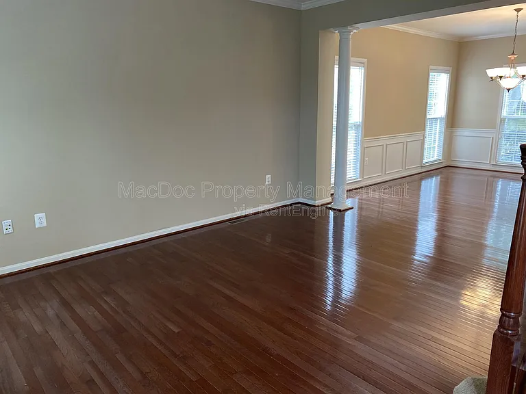 121 Riggs Rd — Photo 8