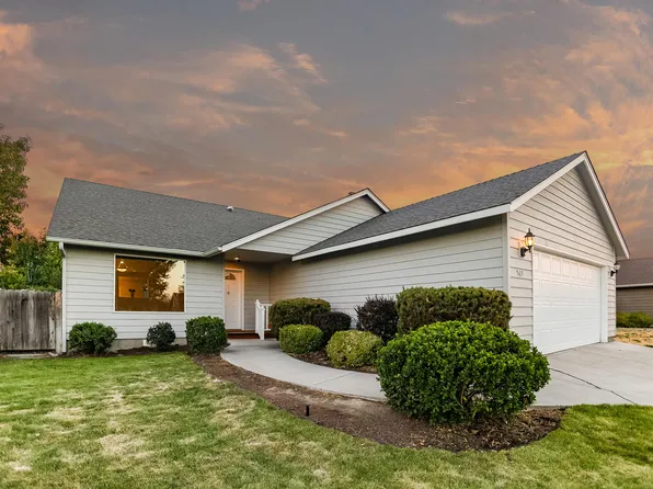 565 NE Marigold St, Madras, OR 97741