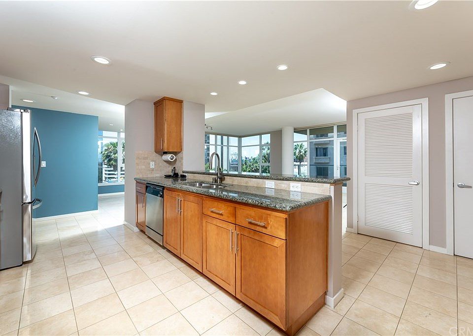 1st image of 400 W Ocean Blvd Unit 506