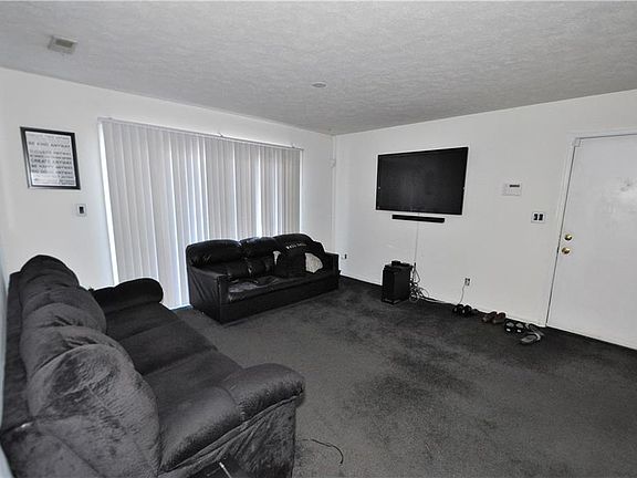 3rd image of 135 Haverford Ct #2366