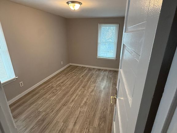 5th image of 1821 Linwood Ave #1