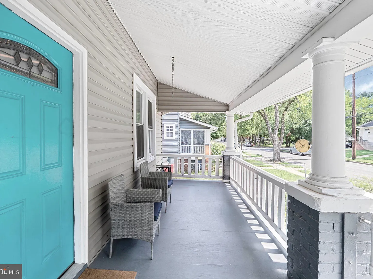 4 bed, 2.0 bath, 1807 sqft, $3,600 — Photo 3