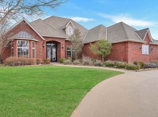 611 NW Micklegate Blvd, Lawton, OK 73505
