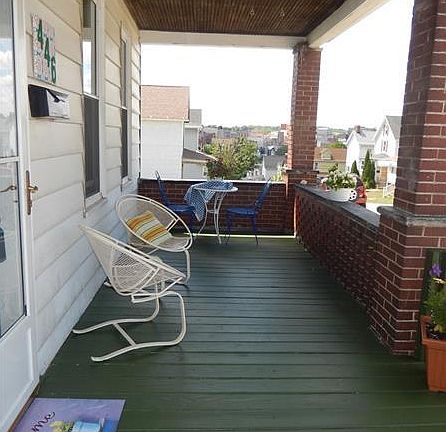 3rd image of 446 Vine St