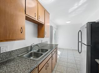 710 E 6th St, Long Beach, CA 90802