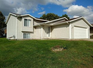 2327 Hampton Rhodes Ct NW, Rochester, MN 55901