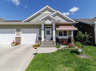 12 S Beardsley Cres, Lacombe, AB T4L0G4