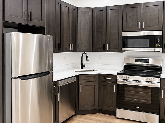 2nd image of 421 3rd Ave APT 6