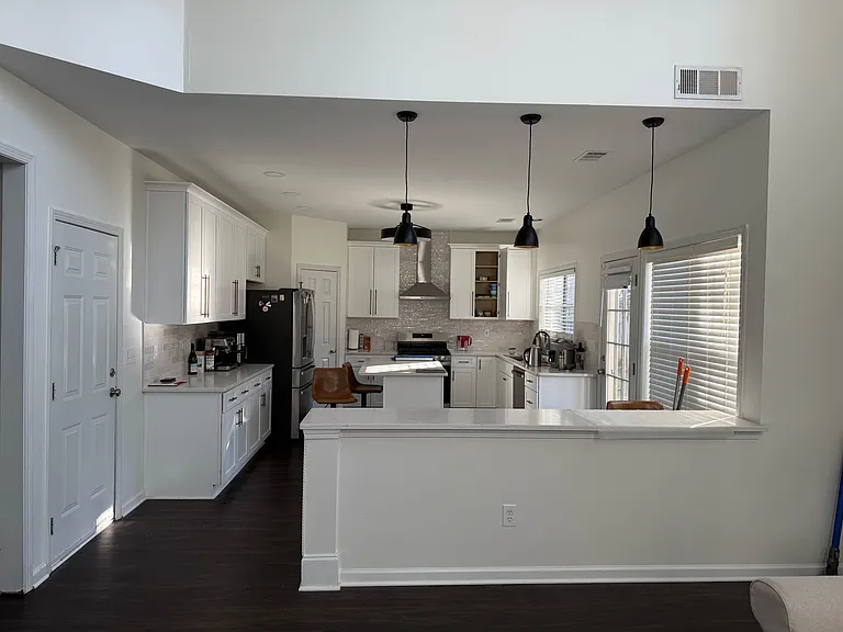 354 Wedmore Ct — Photo 6
