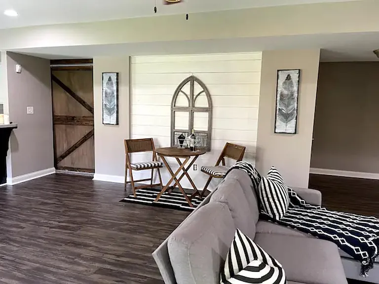 5012 Wolfpen Woods Dr — Photo 32
