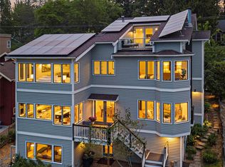 416 24th Ave E, Seattle, WA 98112