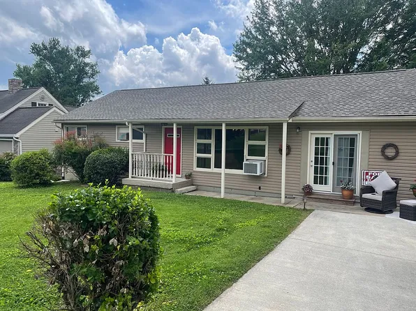 247 Eagle Bluff Rd, Jacksboro, TN 37757