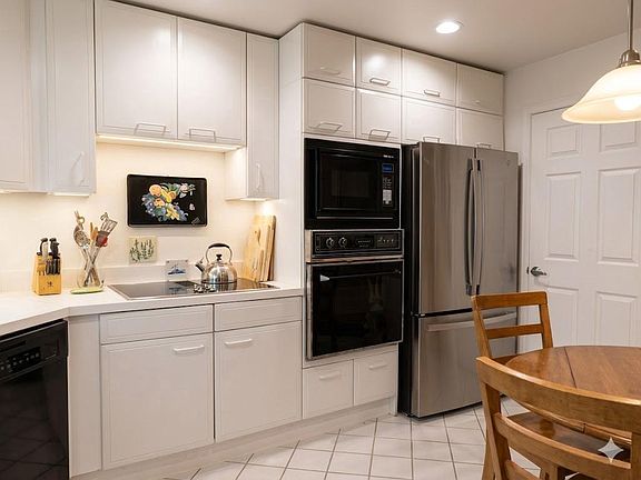3rd image of 3801 Canterbury Rd Unit 716