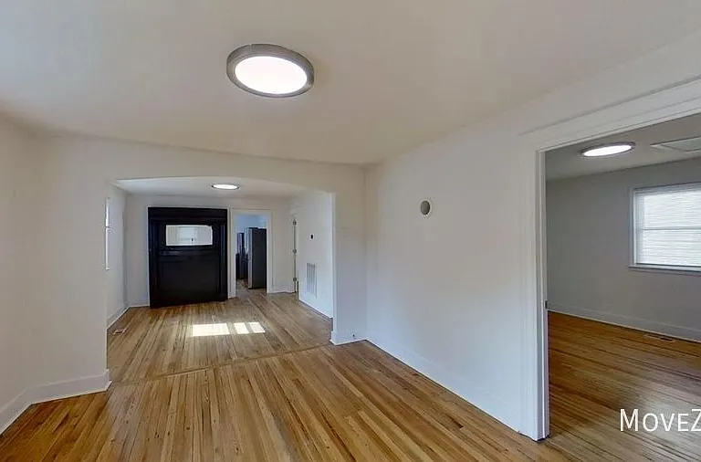 1710 Oakwood Ave — Photo 34