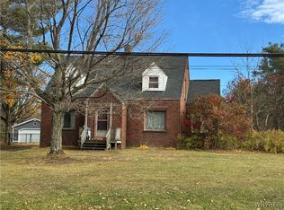 6467 Chestnut Ridge Rd, Orchard Park, NY 14127