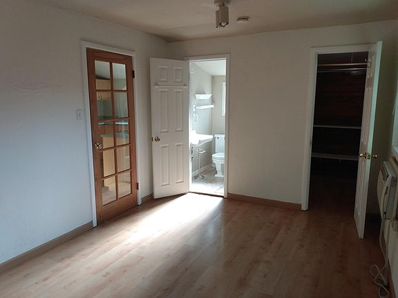 5th image of 2953 1/2 Franklin Blvd