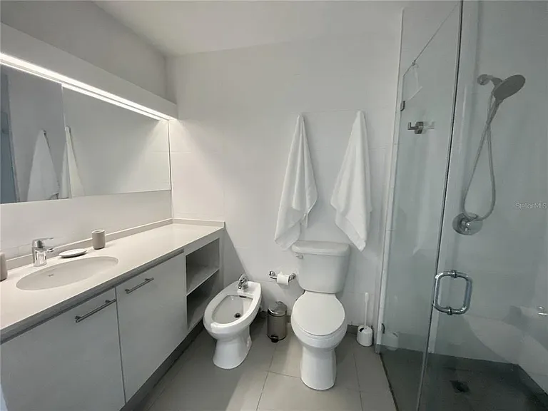 1511 Ponce De Leon Avenida #1052 — Photo 26