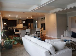 235 Old Hickory Rd, Zelienople, PA 16063