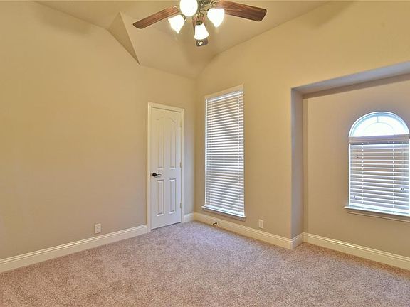 4th image of 6251 Beckley Dr