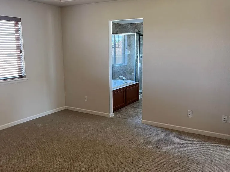 5069 S Ukraine St — Photo 7
