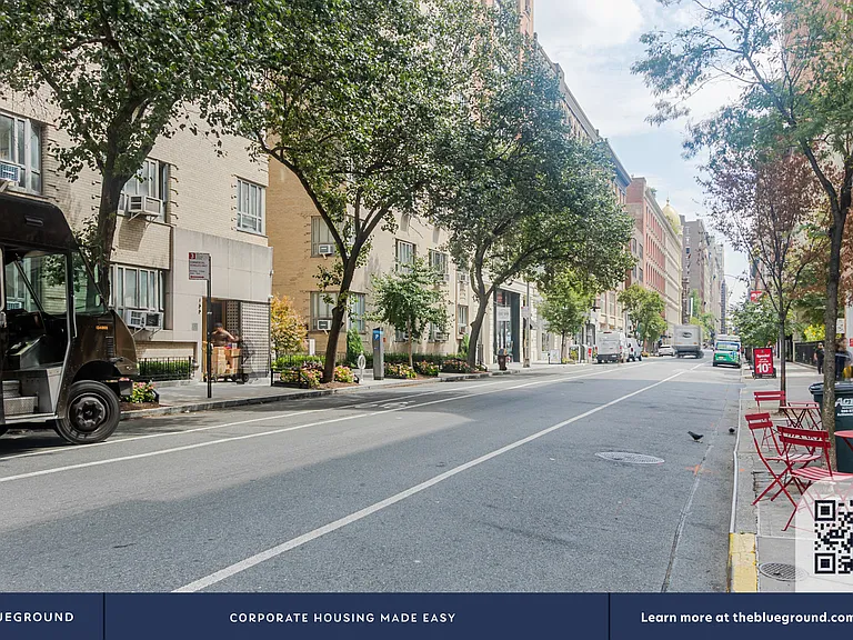 180 W 20th St #14H — Photo 37