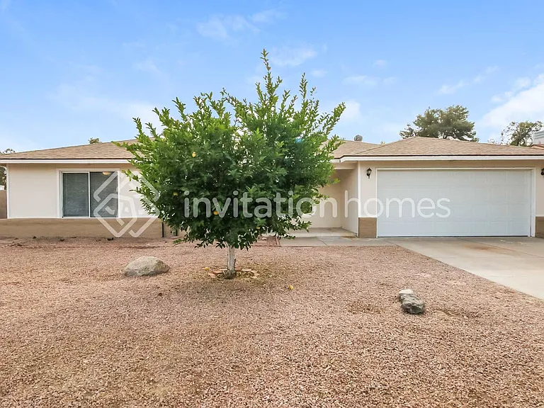 2343 E Loma Vista Dr — Photo 1