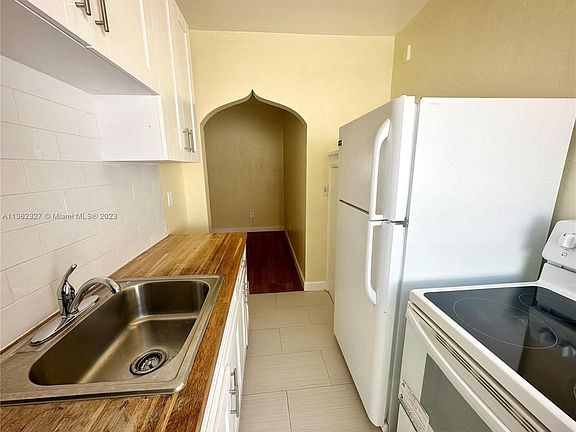 4th image of 1236 Marseille Dr APT 2